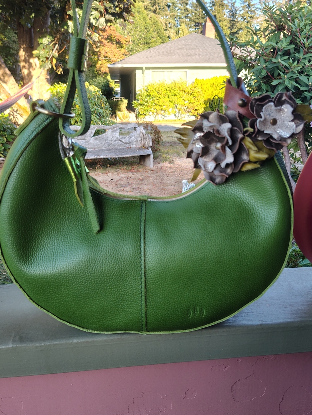 Portland Leather Goods Mantis Green Pebbled Nora